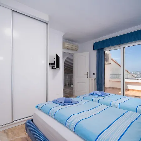 Nyaraló Stuttgart By Interhome *